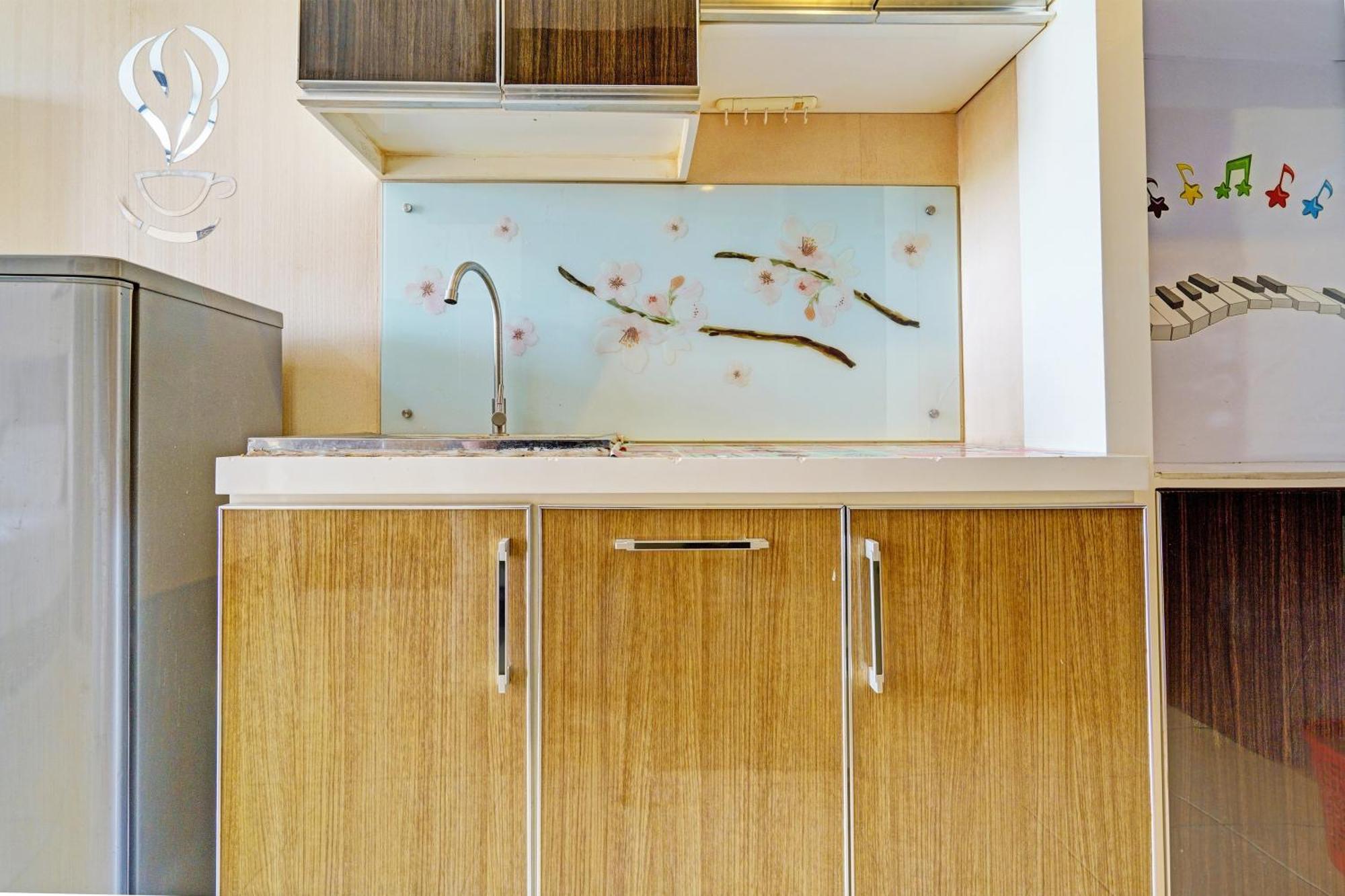 Oyo Life 93170 Apartement Gateway Cicadas By Mr Pro Bandung Exterior foto