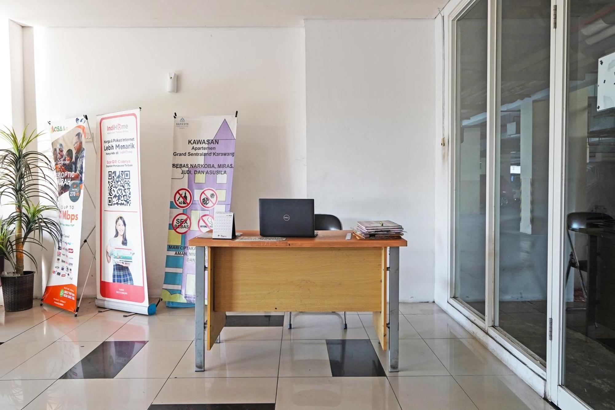 Oyo Life 93170 Apartement Gateway Cicadas By Mr Pro Bandung Exterior foto